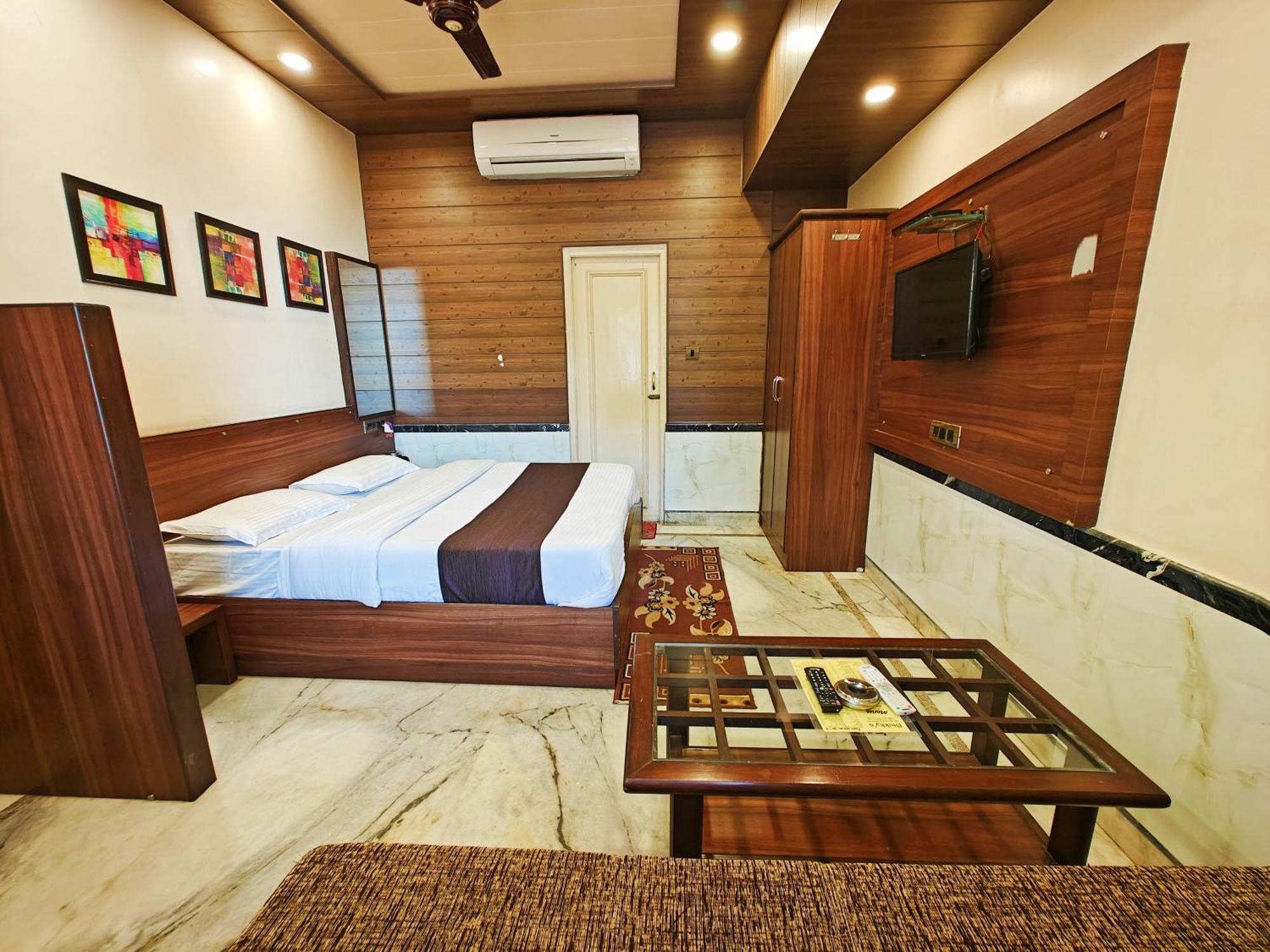 Hotel Saraswati Monte Abu Exterior foto